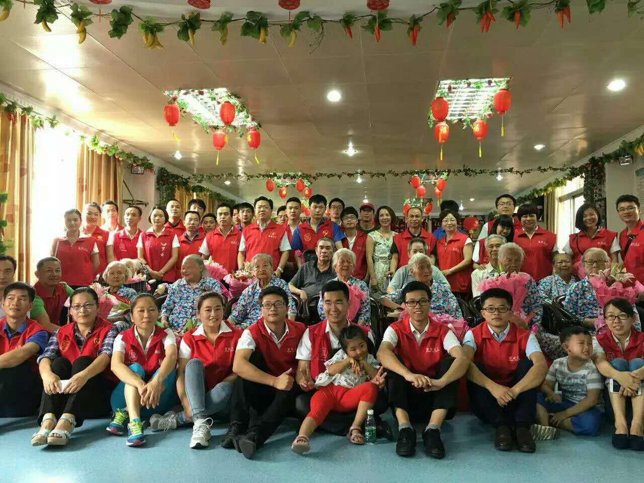 Guangshengde Volunteers' Mother's Day Respect for the Elderly Activities